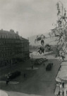 Valence. - Place de la République avec la présence de camions et de troupes.