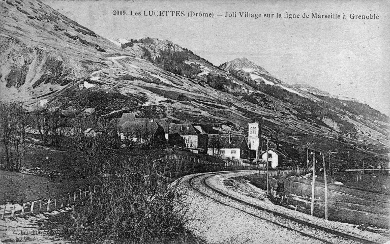 Lus-la-Croix-Haute.- Vue du hameau les Lussettes et de la ligne de chemin de fer de la ligne Marseille Grenoble.