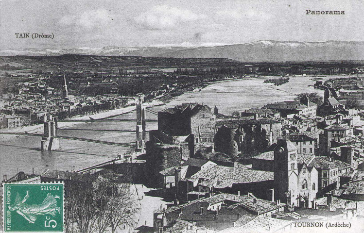 Vue panoramique de la ville et de Tournon (Ardèche).