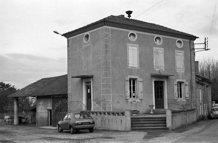 Montvendre. - La mairie.