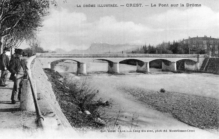 Crest.- Le pont Soubeyran sur la Drôme.