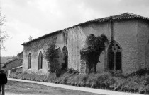 Châteauneuf-de-Galaure.- Le chevet de la chapelle Saint-Pierre de l'ancien prieuré de Cordeliers, au hameau de Charrières.