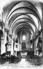 L'intérieur de l'église Saint-Jean.