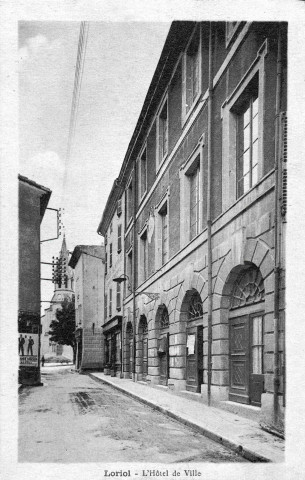 Loriol-sur-Drôme.- La mairie, Grande Rue.