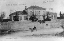 Portes-lès-Valence.- La mairie et les écoles construction de 1882.