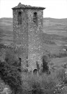 Piégon. - Le clocher du vieux village avant sa restauration.