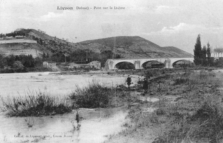 Le pont sur la Drôme.