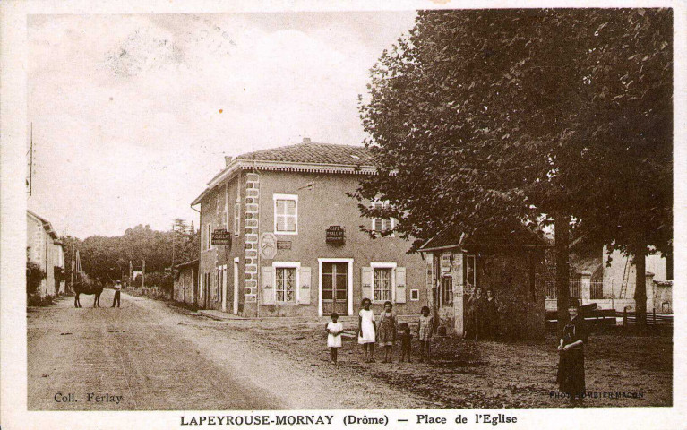 Place du village.