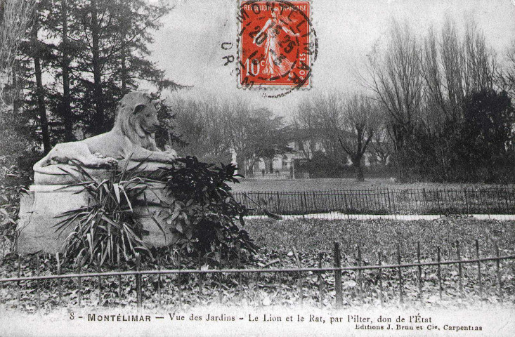 La statue du Lion et du Rat (1902) du Jardin Public.