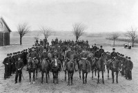 Valence. - Soldats de la 10e batterie, caserne La Tour Maubourg.