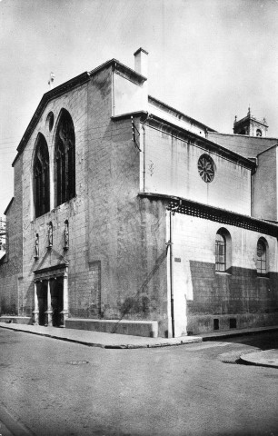 La collégiale Sainte-Croix.