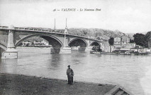 Le pont sur le Rhône.