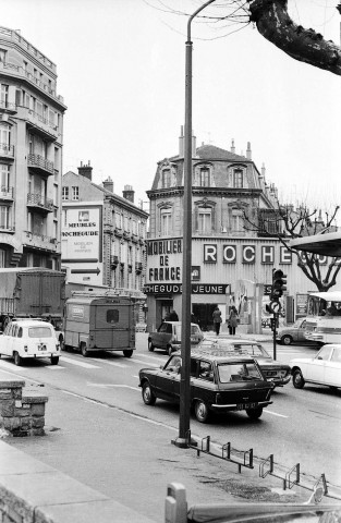 Valence.- L'angle de l'avenue Félix Faure et rue des Alpes.