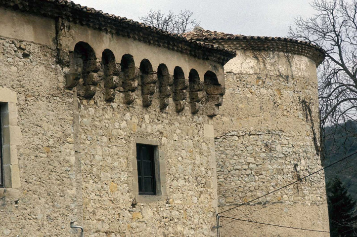 Montclar-sur-Gervanne.- Le château de la Vachères.