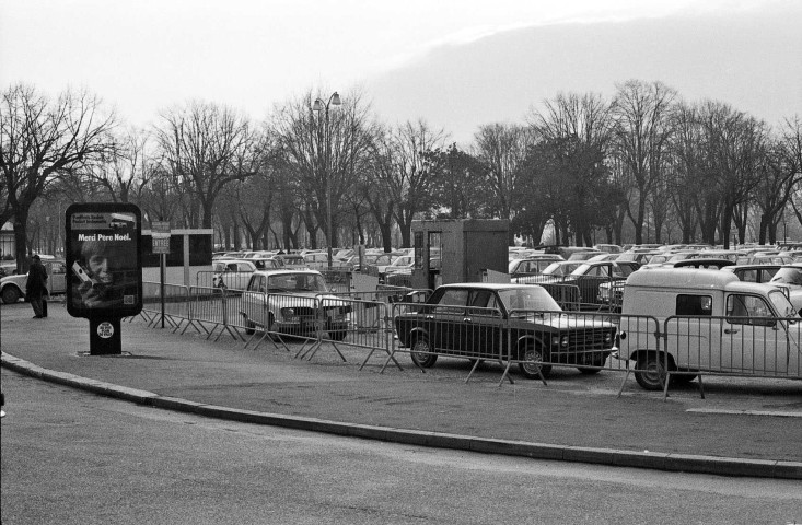 Valence.- Le parking du Champ de Mars.