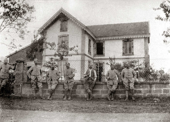 Un groupe de soldats.