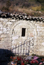 Omblèze.- Détail de la chapelle du hameau d'Ansage.