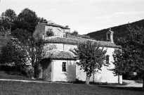 Pradelle.- La façade sud de l'église Saint-Pierre.