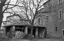 Saint-Vallier. - La façade ouest du château.