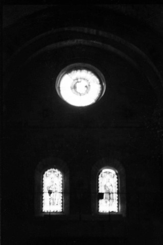 Saint-Paul-Trois-Châteaux.- Les vitraux de la nef de l'ancienne cathédrale Notre-Dame et Saint-Paul.