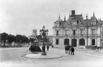 Valence.- La caisse d'épargne place Aristide Briand, ouvre ses portes le 2 janvier 1893.