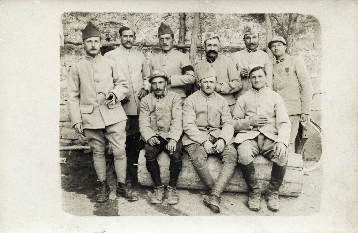 Un groupe de soldats.