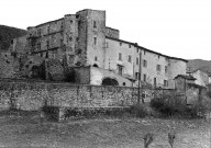 Rousset-les-Vignes.- Le château.