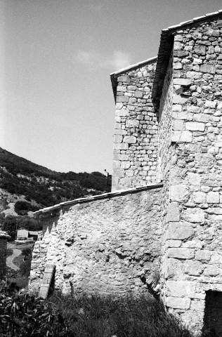 Lemps.- Façade nord-ouest de la sacristie de l'église Saint-Pierre.