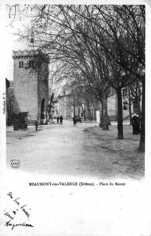 La tour de l'horloge, place du Rasset.