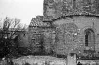 Lachau.- Le chevet de la chapelle Notre-Dame de Calma et le cimetière.