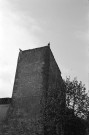 Allex. - La tour nord-est du château de l'Isle.