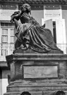 Grignan. - Statue de Madame de Sévigné par Louis Rochet.