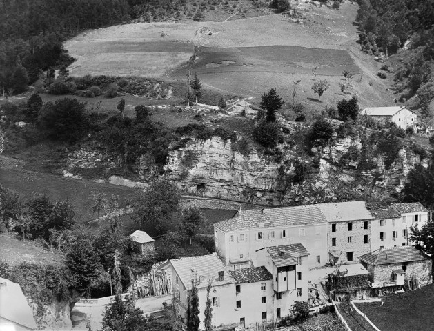 Saint-Martin-en-Vercors.- Les Barraques.