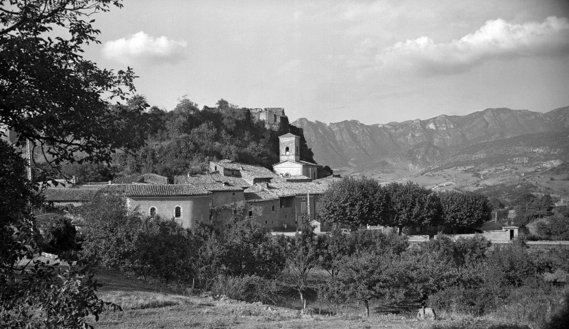 Le Poët-Célard. - Vue du village