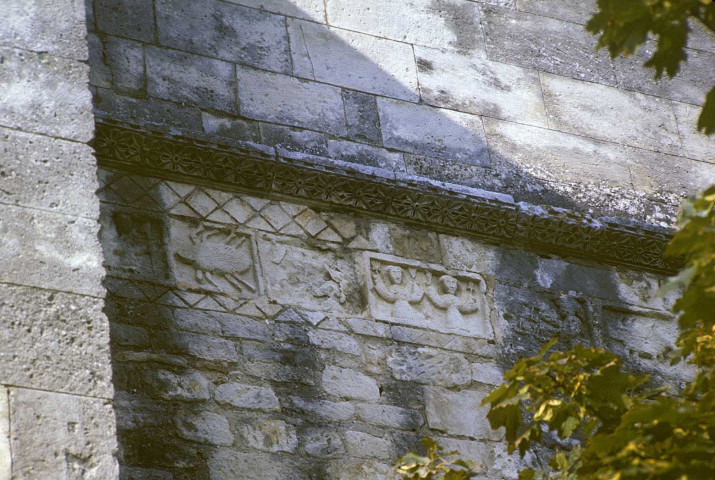 Saint-Restitut.- Détail de l'église.