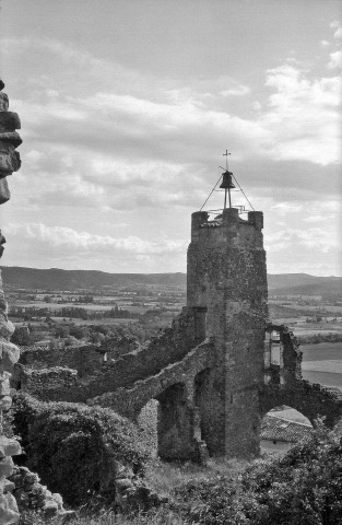 La Bégude-de-Mazenc. - Le beffroi de l'ancien village Châteauneuf-de-Mazenc.