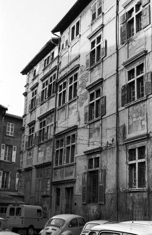 Valence. - La façade sud de l'ancienne abbaye de Vernaison, devenue annexe du Palais de Justice.