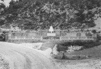 93. Brigade de Sédéron. Nature de la commémoration : cimetière. Lieu : Eygalayes, cimetière national, en borudure de la route départementale n°170. Nombre de victimes, fusillées : 35. Circonstances : le 22 février 1944 le maquis attaqué par surprise par les troupes allemandes.