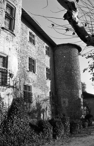 Châtillon-Saint-Jean. - La façade principale du château Bady.