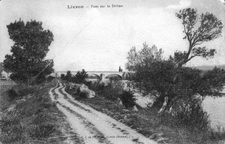 Le pont sur la Drôme.