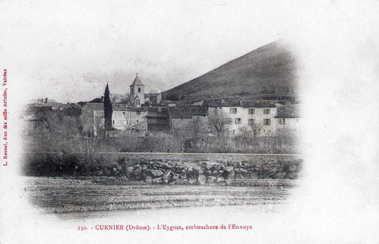 Vue du village de l'Eygues et l'Ennuye.