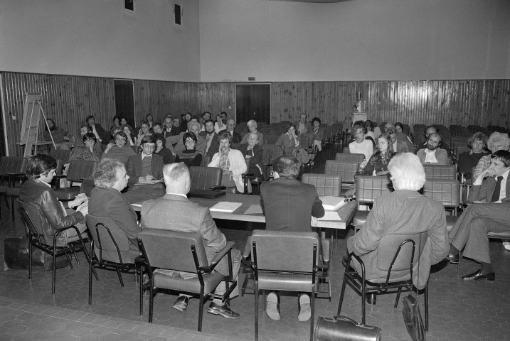 Valence.- Forum des Archives départementales au foyer Protestant.