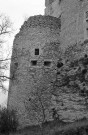 Montbrun-les-Bains.- La tour nord-est du château avant les travaux de consolidation.