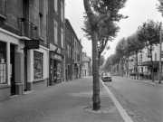 Saint-Rambert-d'Albon.- Rue commerçante.