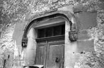 Le Grand-Serre.- Porte d'une maison du vieux village.