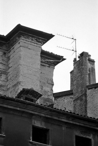 Romans-sur-Isère. - Contrefort du transept nord de la collégiale Saint-Barnard.