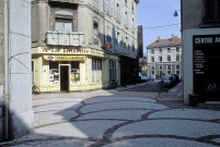 Valence.- Les premières rues piétonnes.