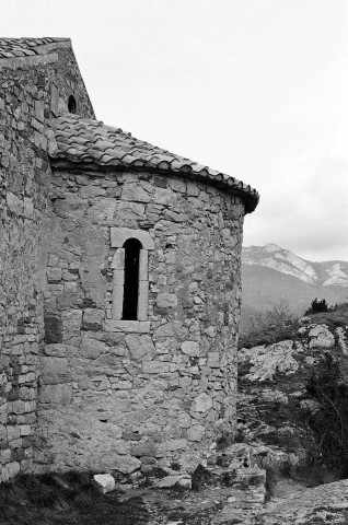 Soyans.- Le chevet de la chapelle du château.