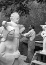 Châteauneuf-du-Rhône.- Statue de la Vierge du sculpteur valentinois Gaston Dintrat (1889-1964).