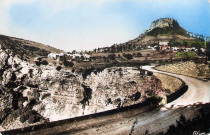 Vue générale du village et le cirque du Brudoux.